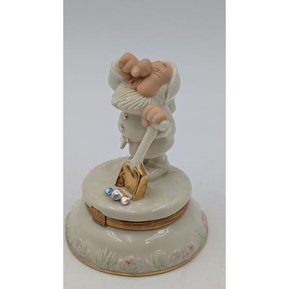 LENOX DISNEY Sneezy Porcelain Treasure Box - 24 Carat Gold Trim - Picture 1 of 14